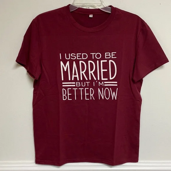 Womens Burgundy T Shirt Size M - Picture 1 of 3